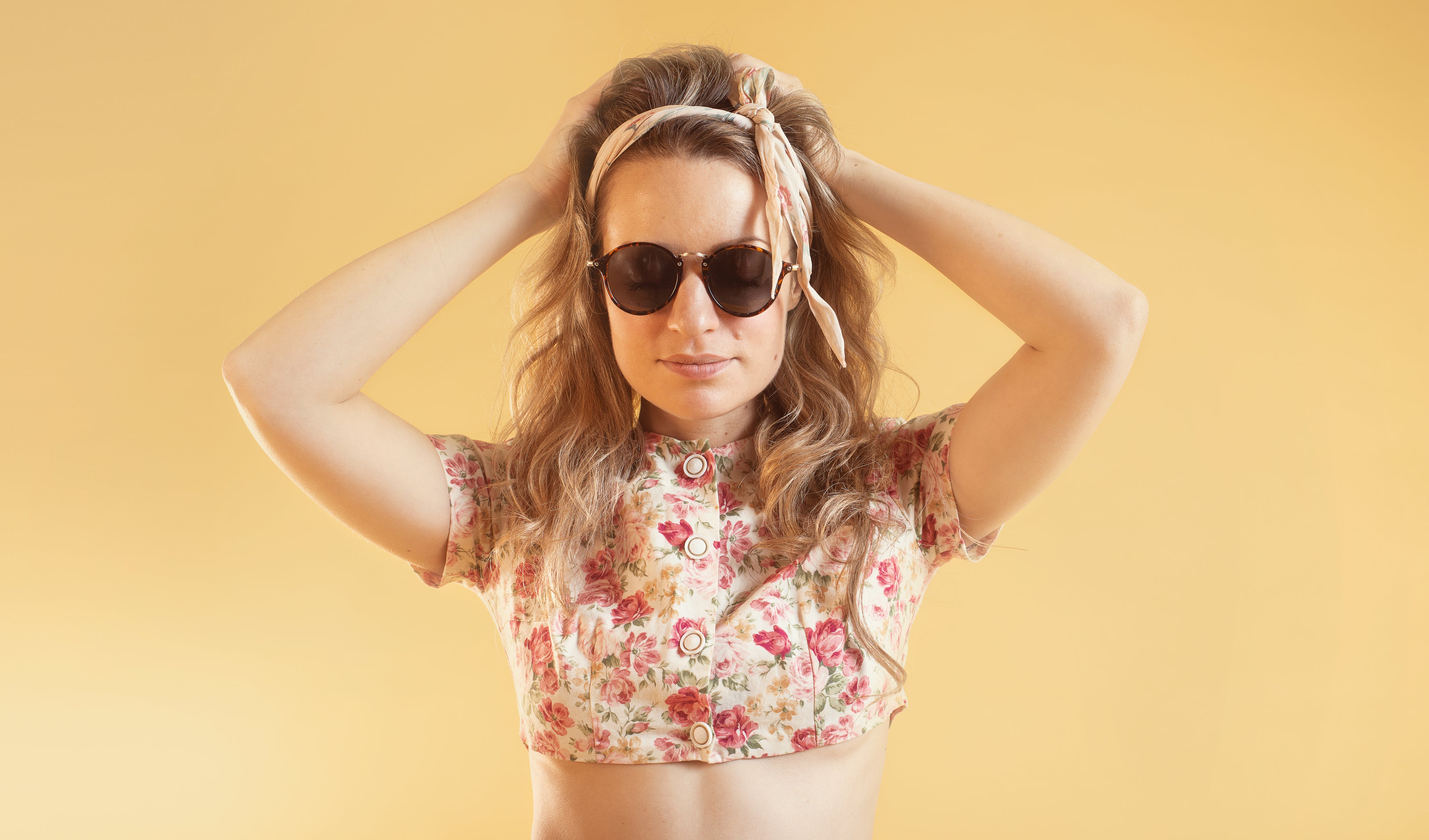 files/model-in-summer-clothes.jpg